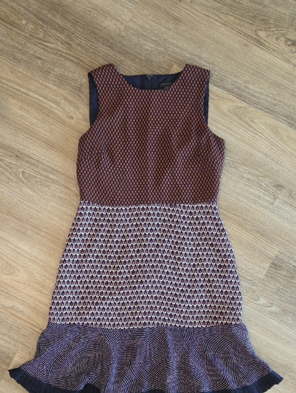 Ann Taylor Sleeveless Patterned Fit & Flare Dress in Brown and Navy Size 4